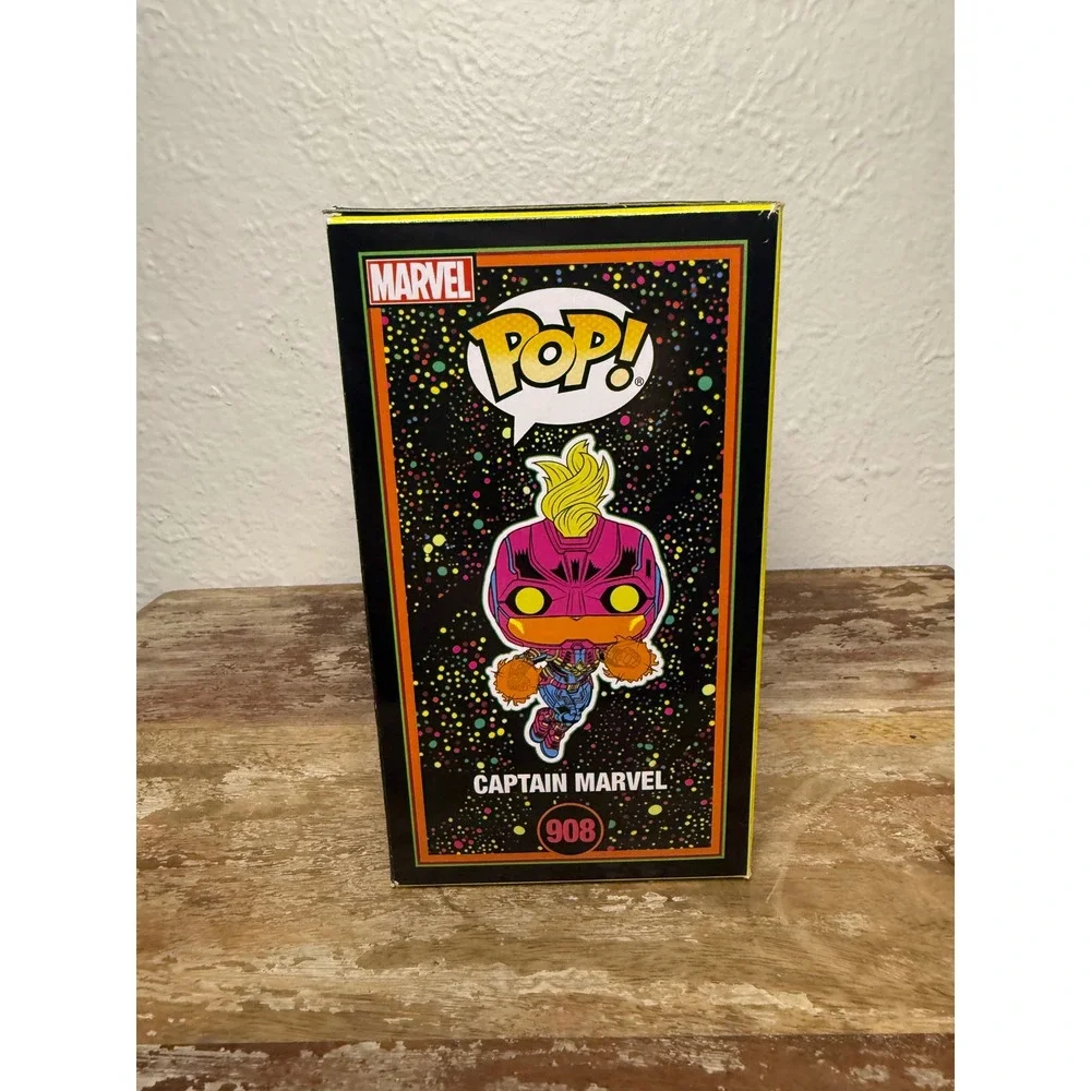 Funko Pop! Marvel‎ Captain Marvel #908 Blacklight Target Exclusive